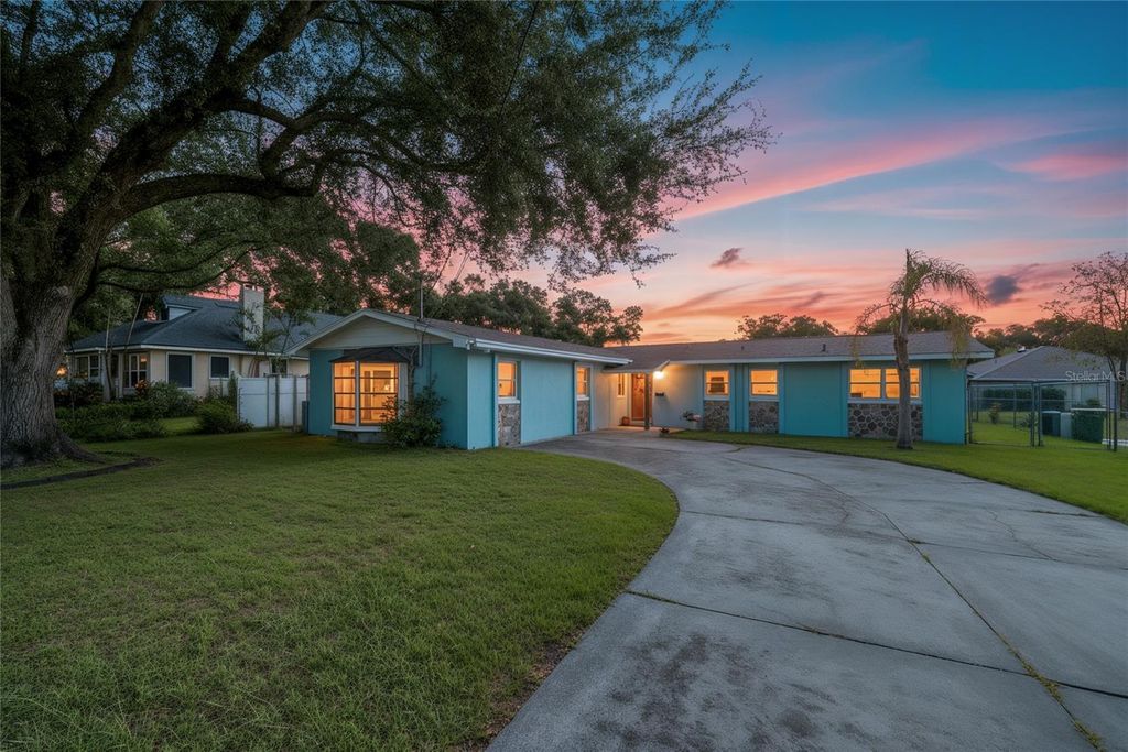 Photo of 6421 Stockbridge Avenue, Belle Isle, FL 32809 (MLS # O6351479)