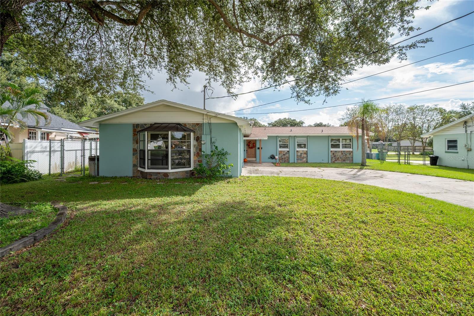 6421 STOCKBRIDGE AVENUE