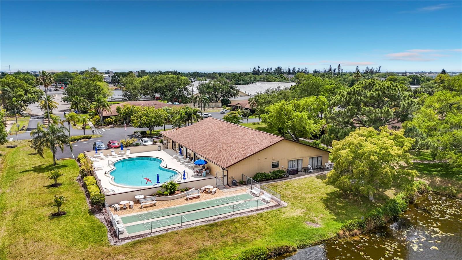 HERITAGE VILLAGE WEST - Residential