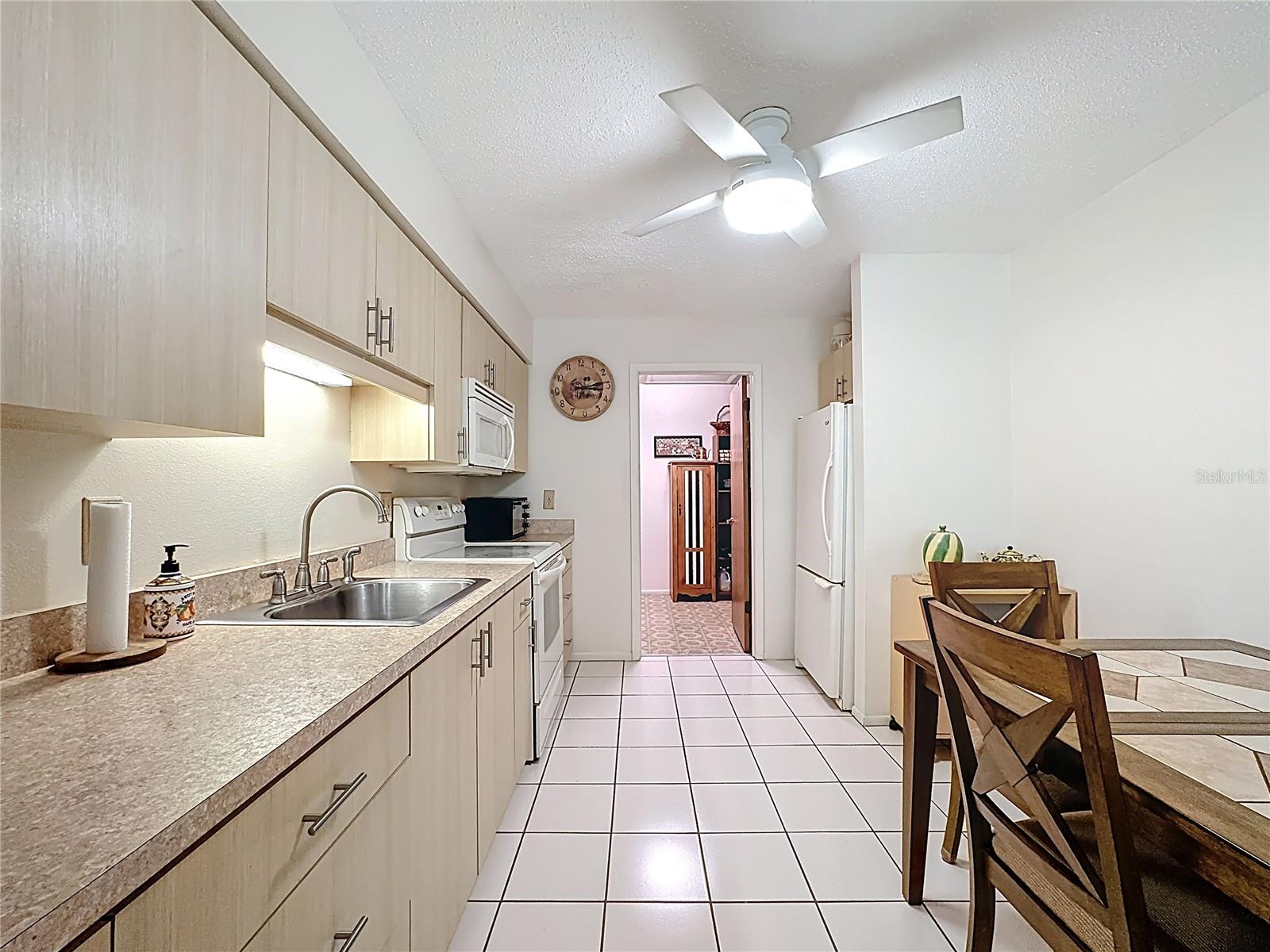 HERITAGE VILLAGE WEST - Residential