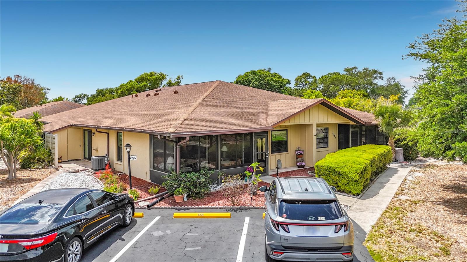 HERITAGE VILLAGE WEST - Residential