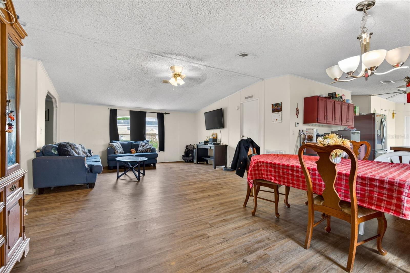 BELLEVIEW HILLS ESTATE - Residential