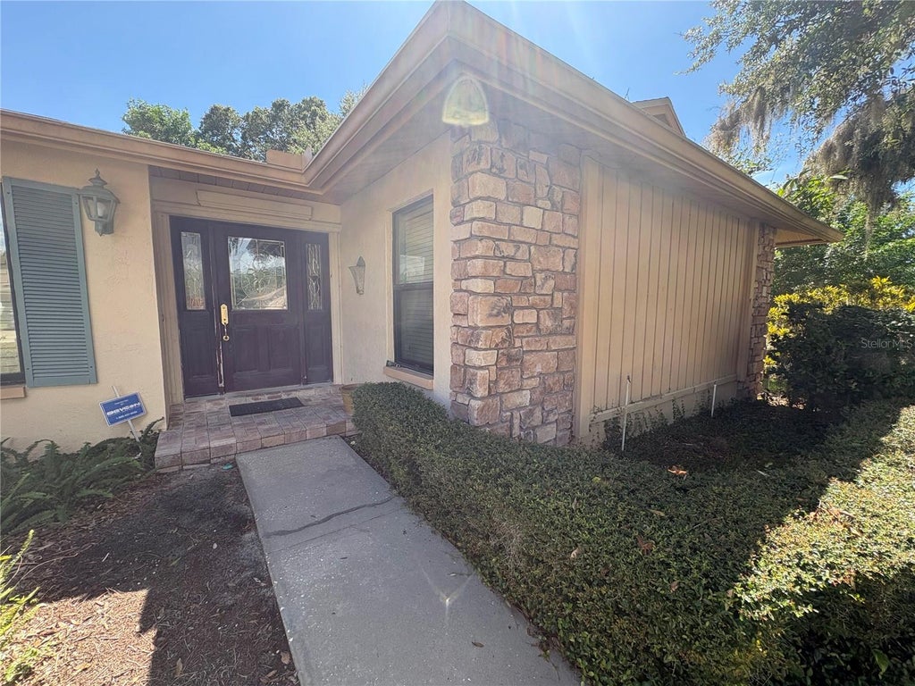 Photo of 862 Pinewood Terrace W, Palm Harbor, FL 34683 (MLS # TB8550503)