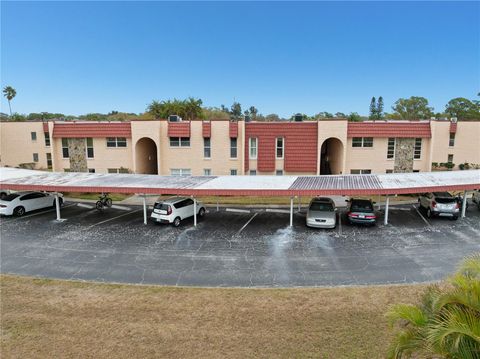 116 DOGWOOD CIRCLE 116 SEMINOLE FL 33777