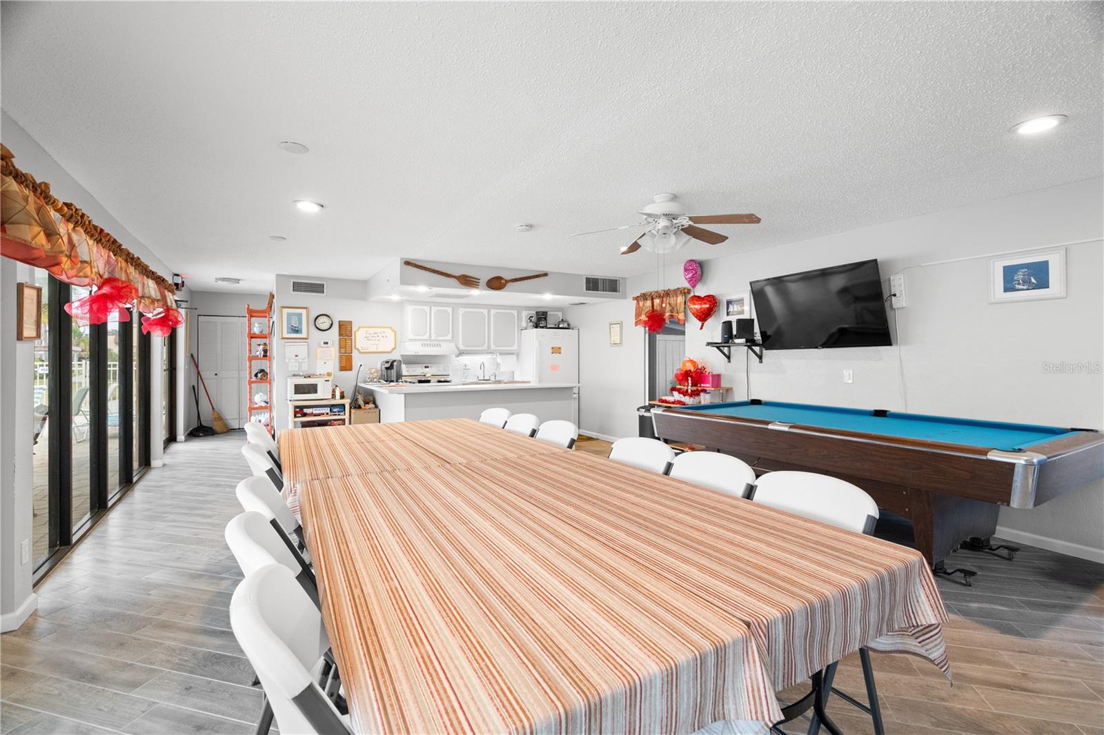 GARDENS THE CONDO - Residential