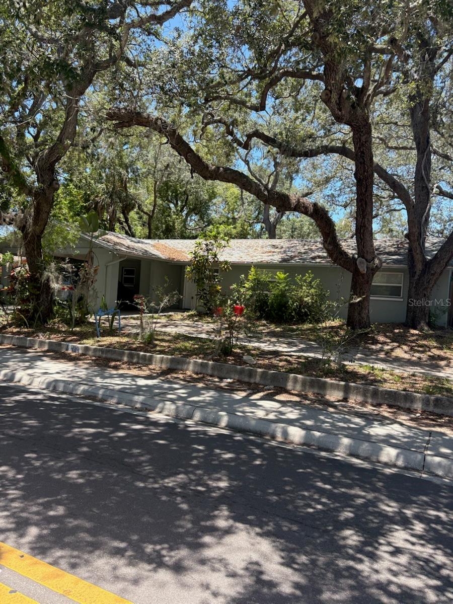 439 E MARTIN LUTHER KING JR DRIVE