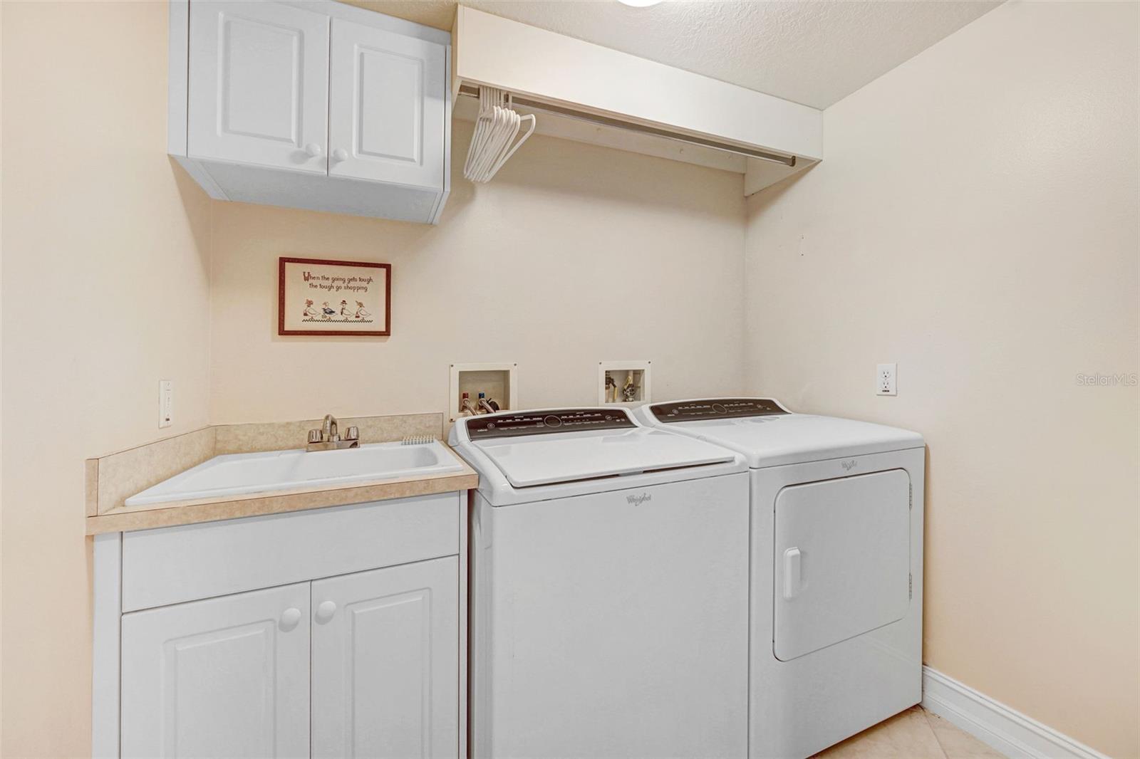 ISLAND POINTE CONDO - Residential