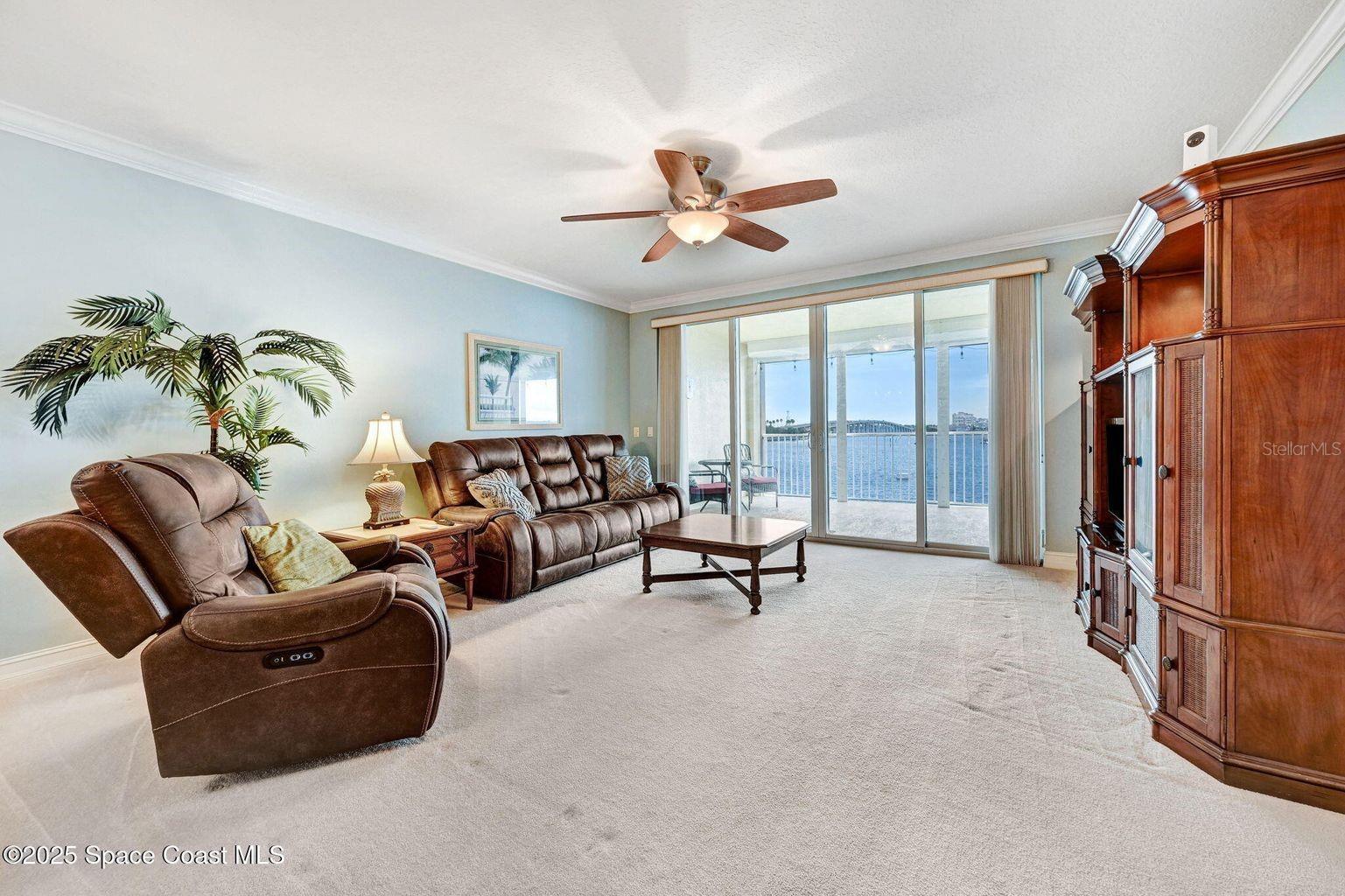 ISLAND POINTE CONDO - Residential