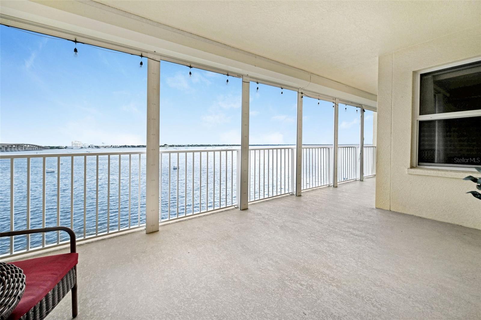 ISLAND POINTE CONDO - Residential