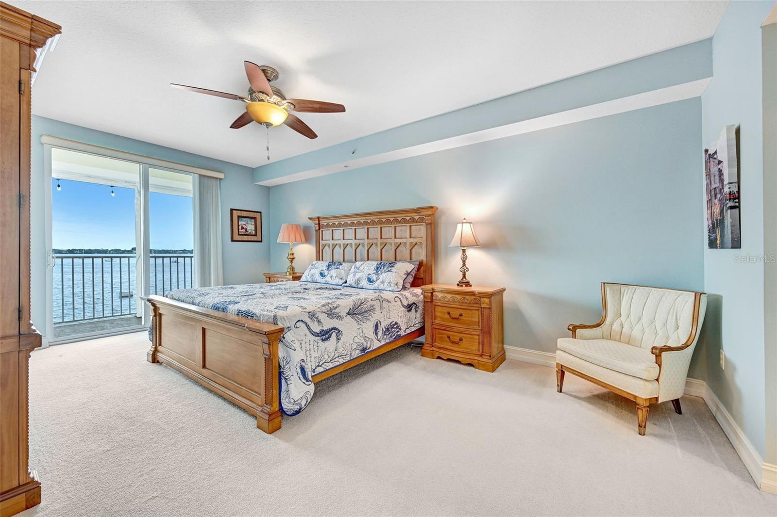 ISLAND POINTE CONDO - Residential