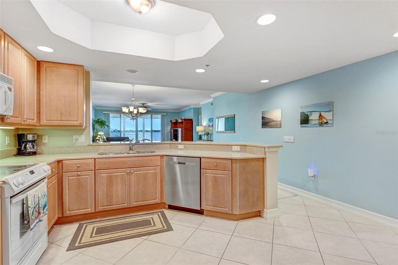 ISLAND POINTE CONDO - Residential