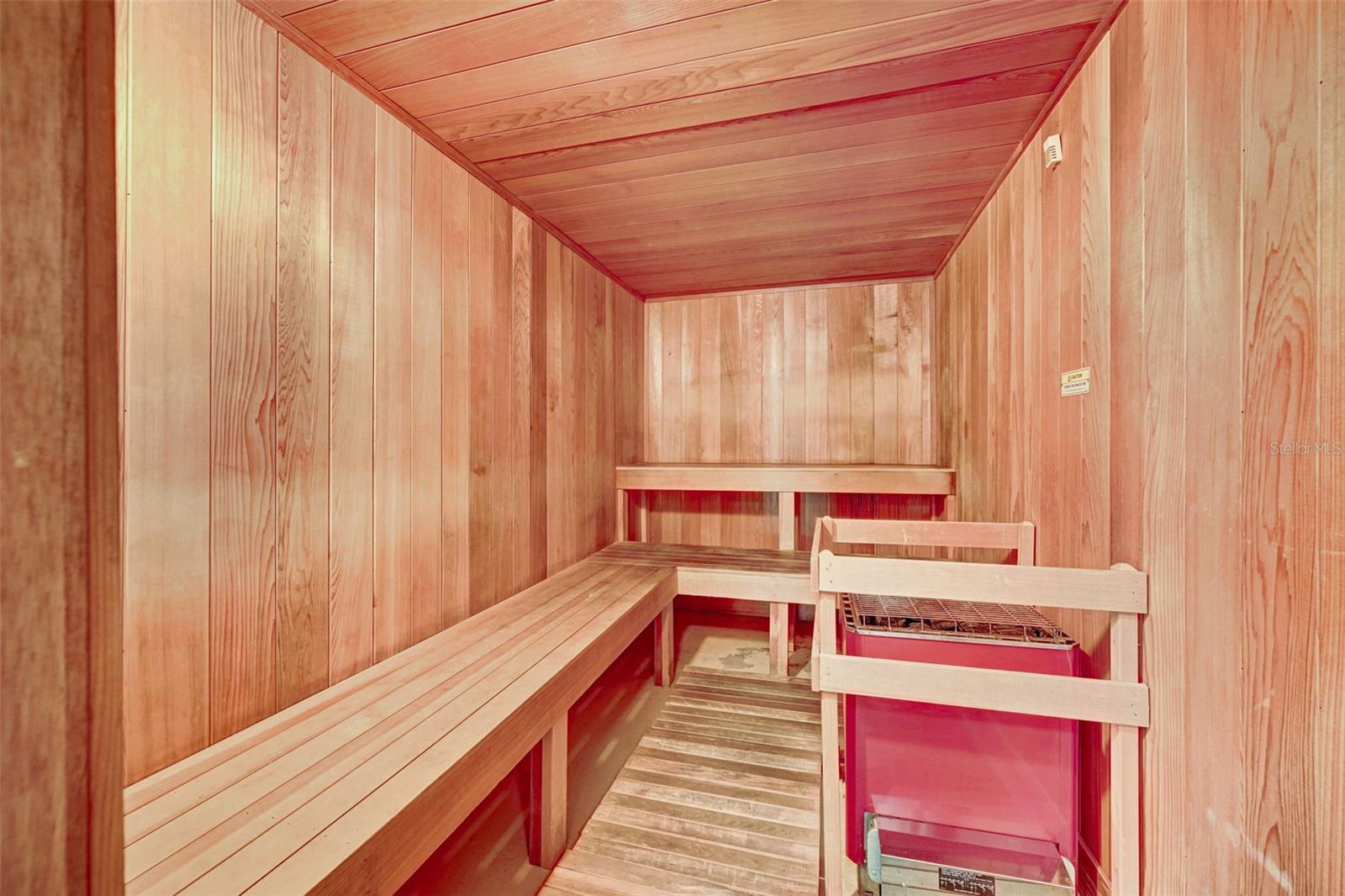 ISLAND POINTE CONDO - Residential