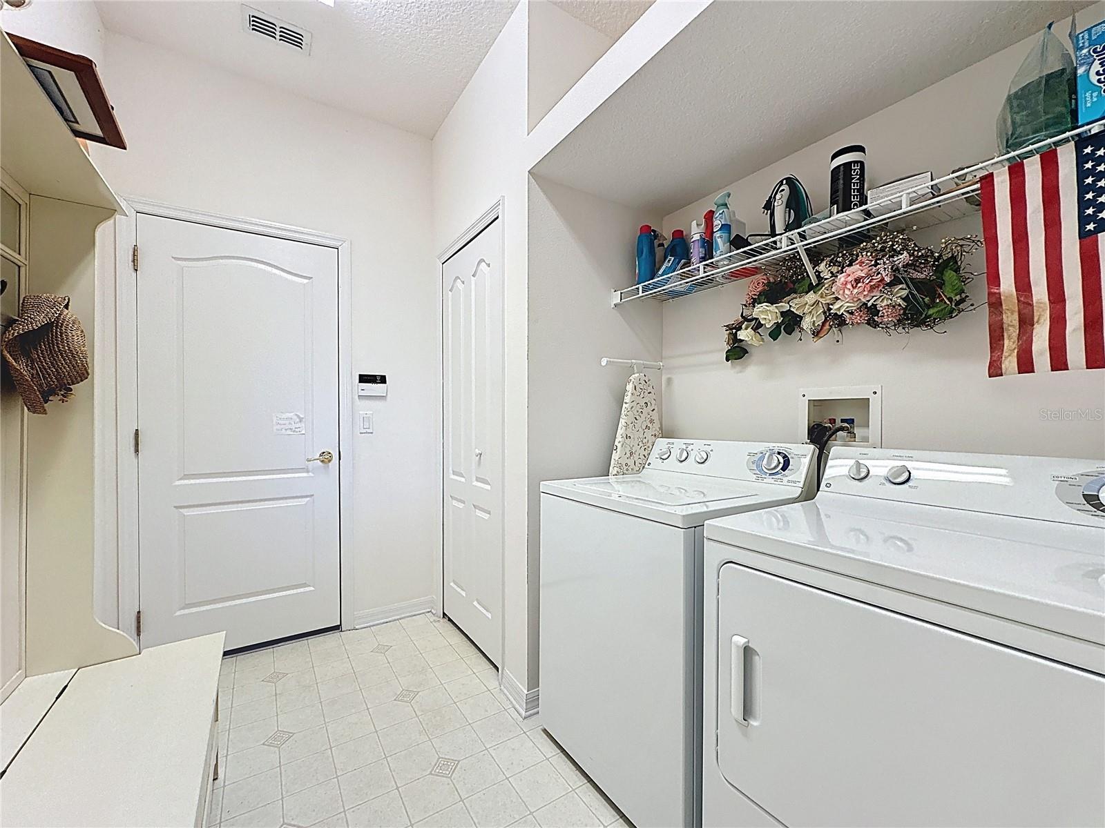 KINGS RIDGE - Residential