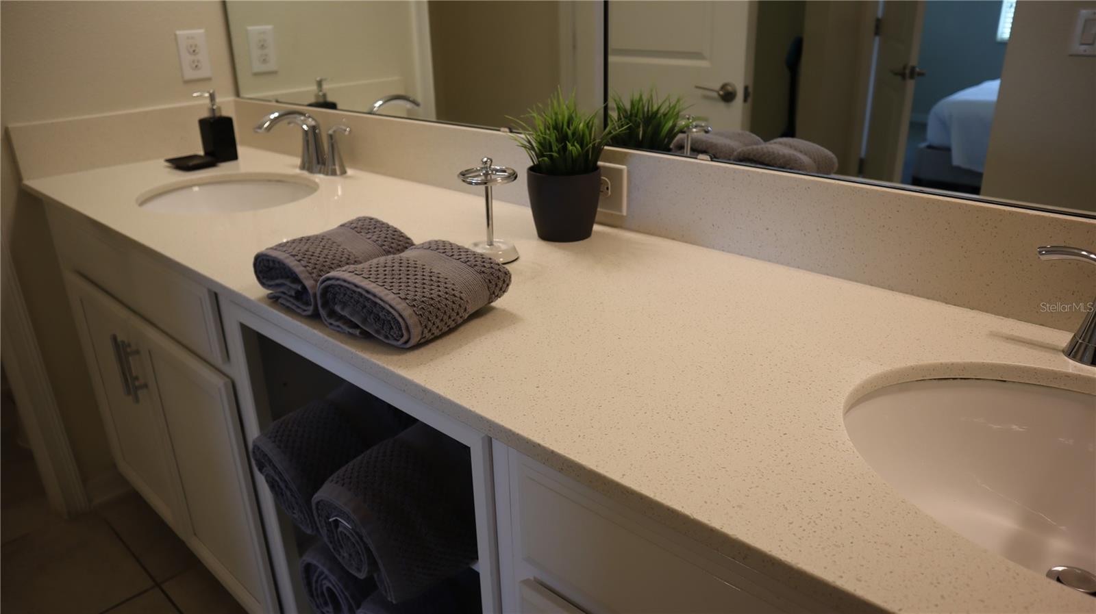 THE TERRACES AT STOREY LAKE CONDO 1 PH 4 - Residential
