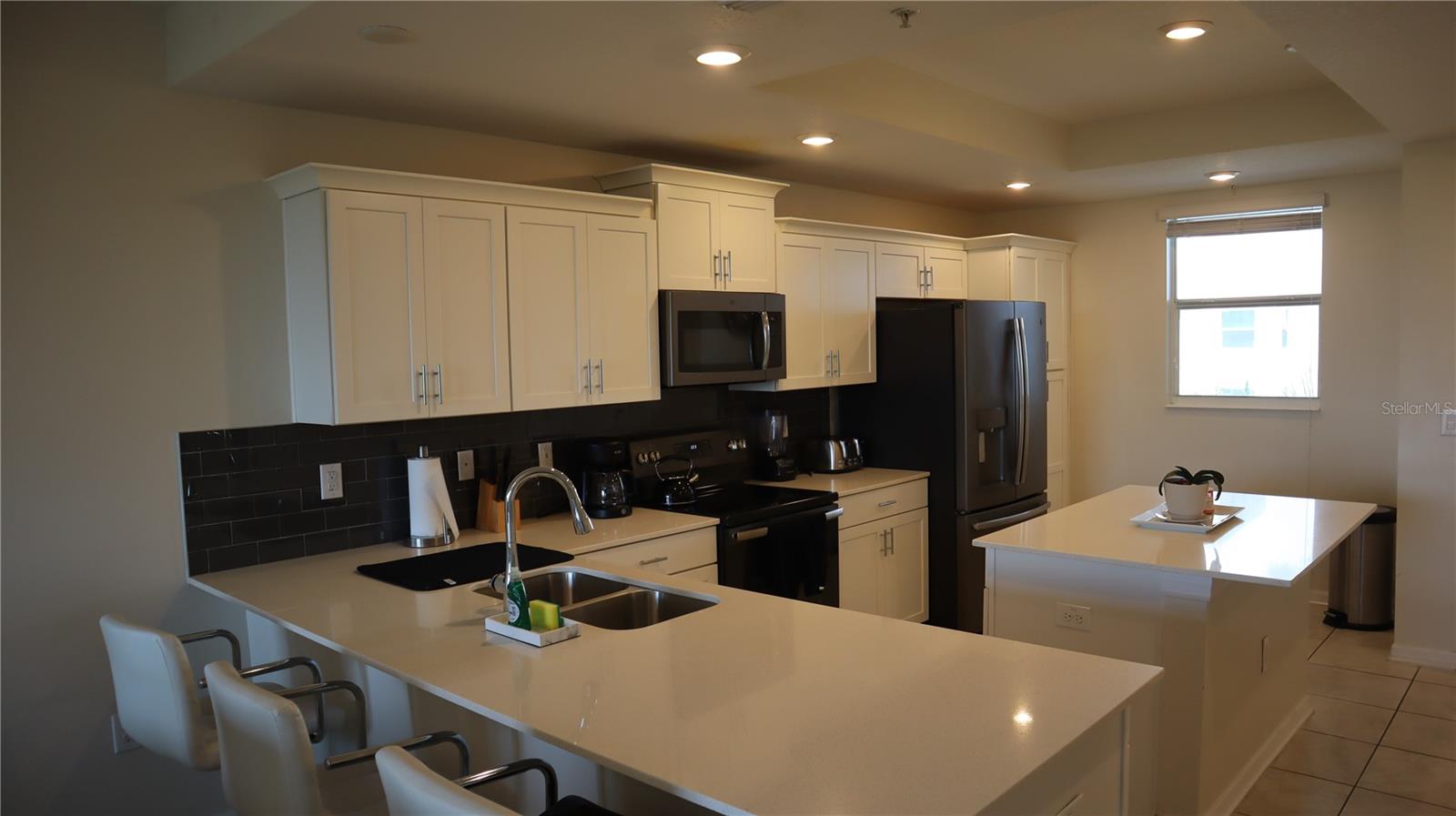THE TERRACES AT STOREY LAKE CONDO 1 PH 4 - Residential