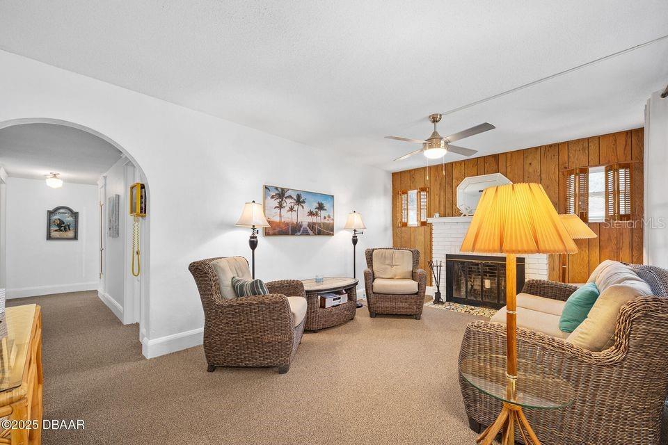 EAST DAYTONA - Residential