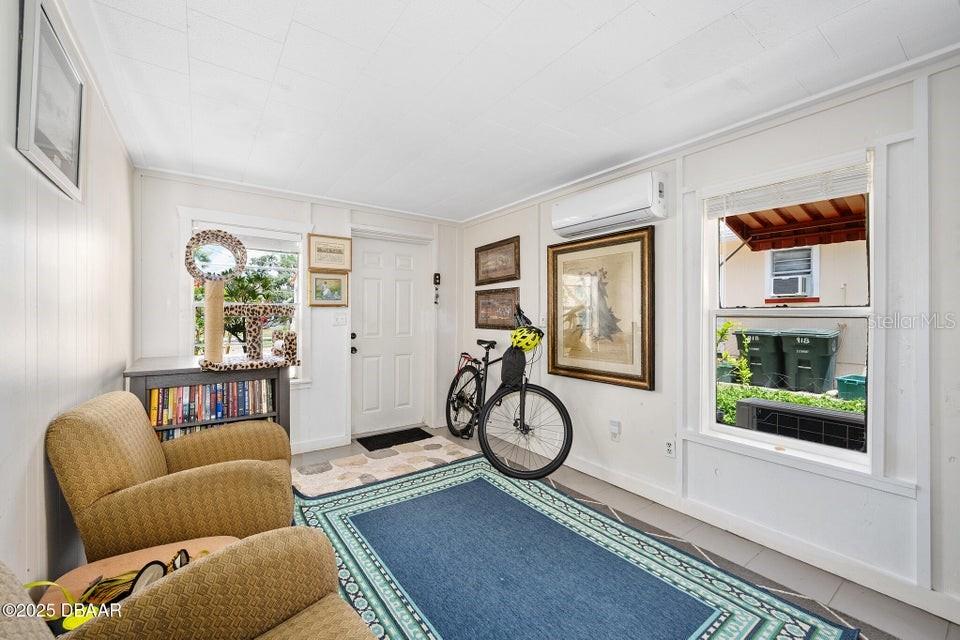 EAST DAYTONA - Residential