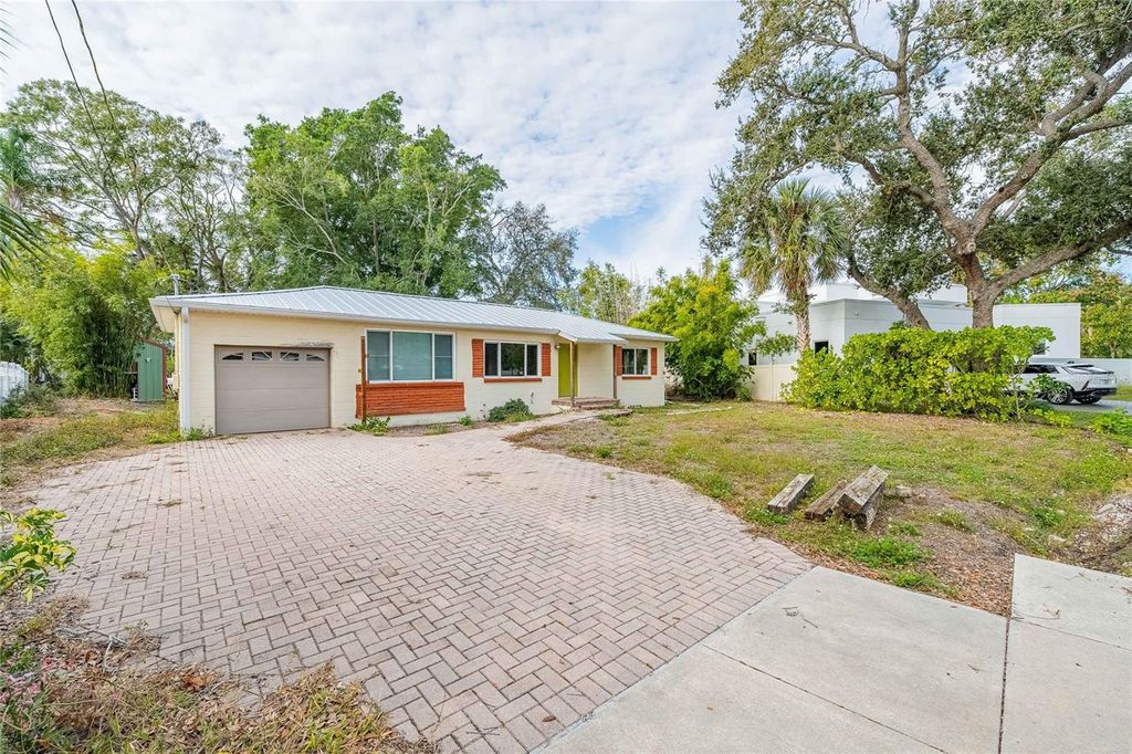 Photo of 6213 Sanders Drive, Tampa, FL 33611 (MLS # TB8469173)