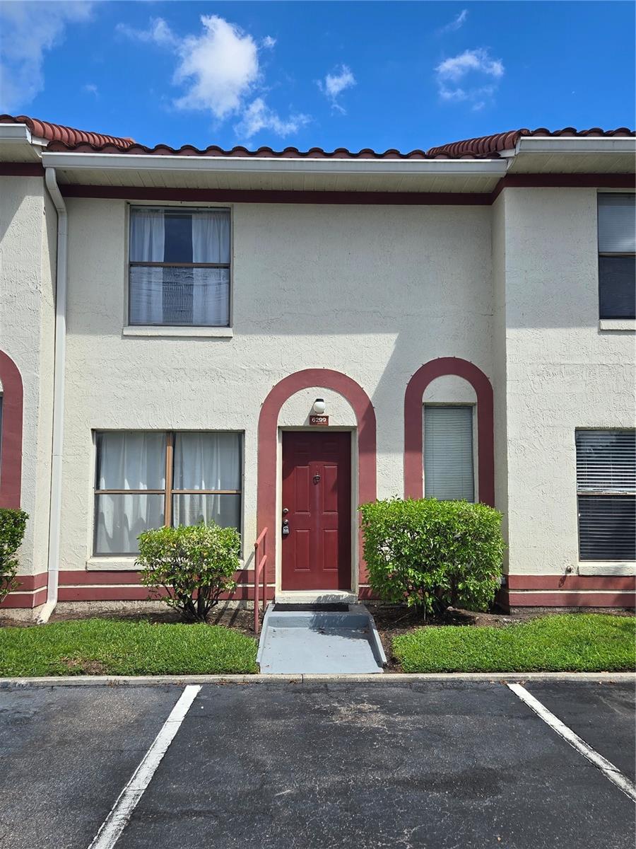 *** All I want *** - 2 Bedrooms, 2.5 Bathrooms in the lovely gated community Hidden Creek Condominium, Orlando, Florida 32807. On the main floor, there is a bright, open plan featuring a cozy eat-in kitchen, formal dining area, and an oversized living room, complete with a ceiling fan. Sliding glass doors open up to your own private, recently updated fenced-in patio space, perfect for a garden where you can enjoy your morning coffee. Stepping back into the home is a half bath with a huge storage closet and two large master bedrooms, each with its own en-suite bathroom. Tucked in a peaceful, well-maintained neighborhood with a new roof in 2021 and a new air conditioner installed 3 to 4 years ago. The community features two pools with clubhouses for relaxation. Additionally, this property is within a short walking distance of the mailbox and trash container. You are just minutes from Orlando International Airport, downtown Orlando, hospitals, and conveniently located near shopping, dining, and major roadways and highways. As you step out of your vehicle, you will see a metal handrail installed at the main entrance. Additionally, as you enter the unit, you will also see handrails installed on the stairs leading up to the bedrooms. If you are on a budget or a first-time or downsizing buyer, this home is ideal for you, with a very low monthly association fee. Priced to sell and will not last.