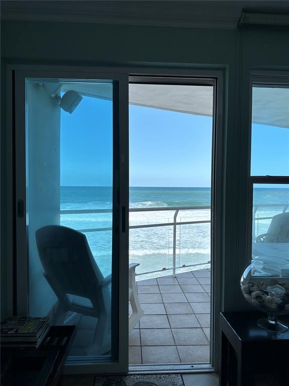 SANDY BEACH APARTMENTS - Residential