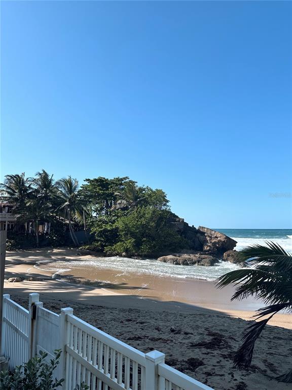 SANDY BEACH APARTMENTS - Residential