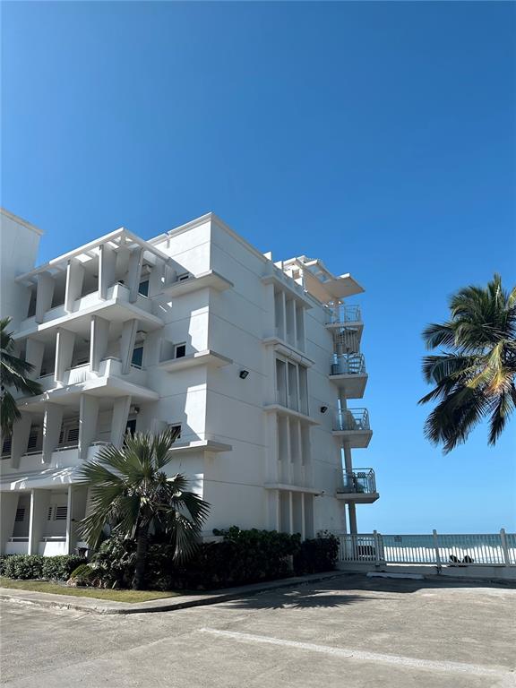 SANDY BEACH APARTMENTS - Residential