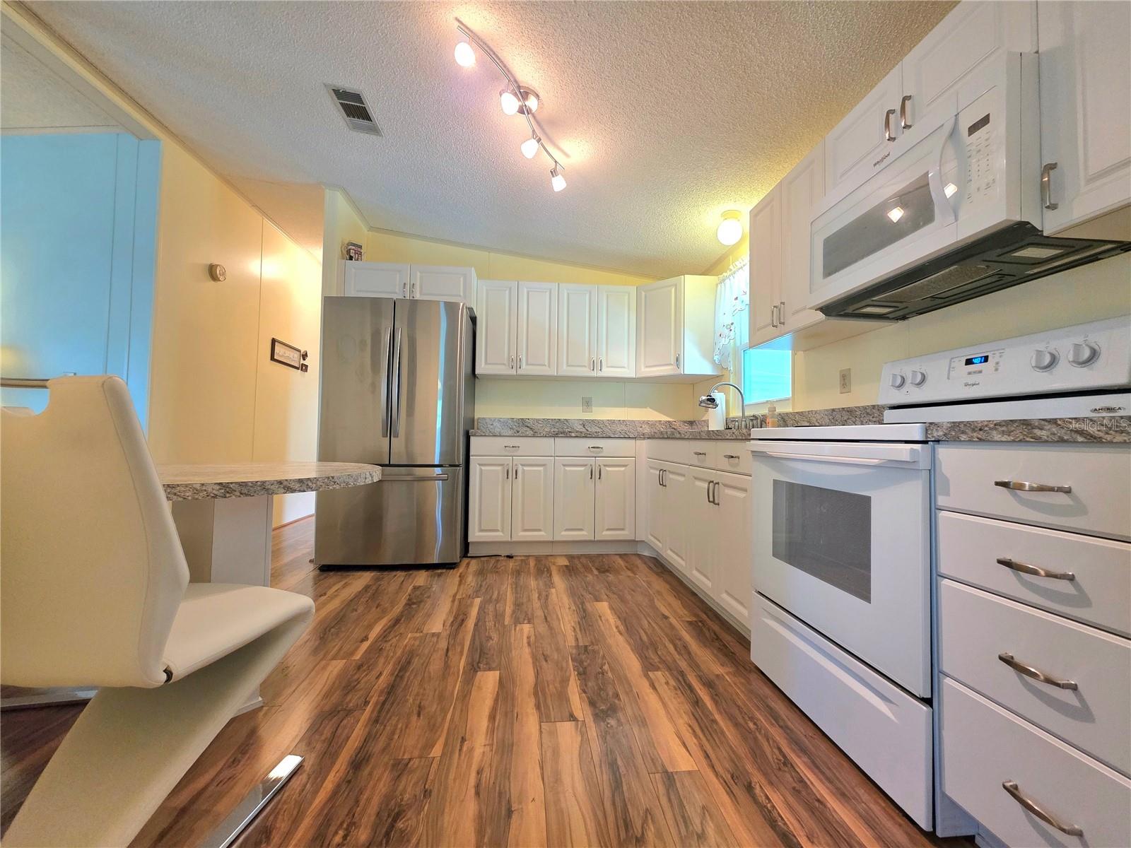 LAKE BETMAR ESTS UNITS 3-4-5 - Residential