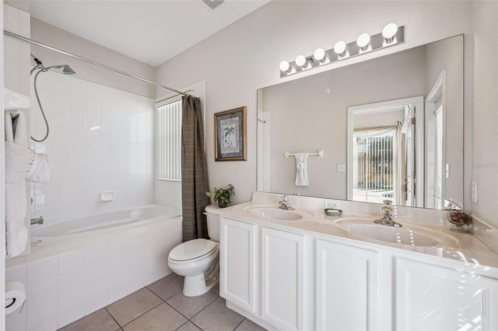 VILLAGE AT TUSCAN RIDGE, TUSCAN RIDGE - Residential