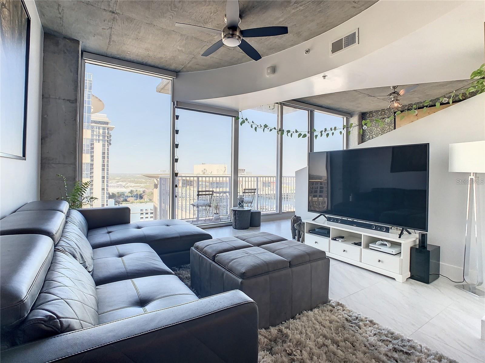 155 S COURT AVENUE 1810