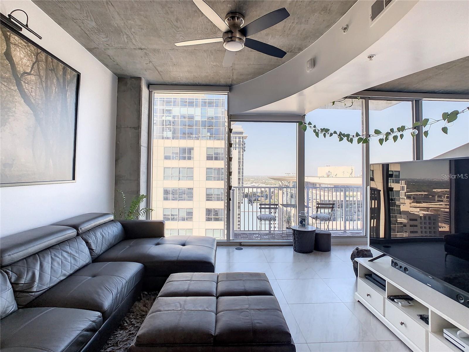 155 S COURT AVENUE 1810