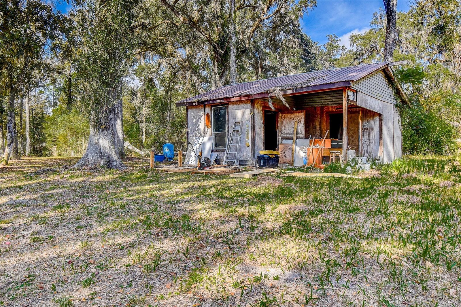 ACREAGE - Residential