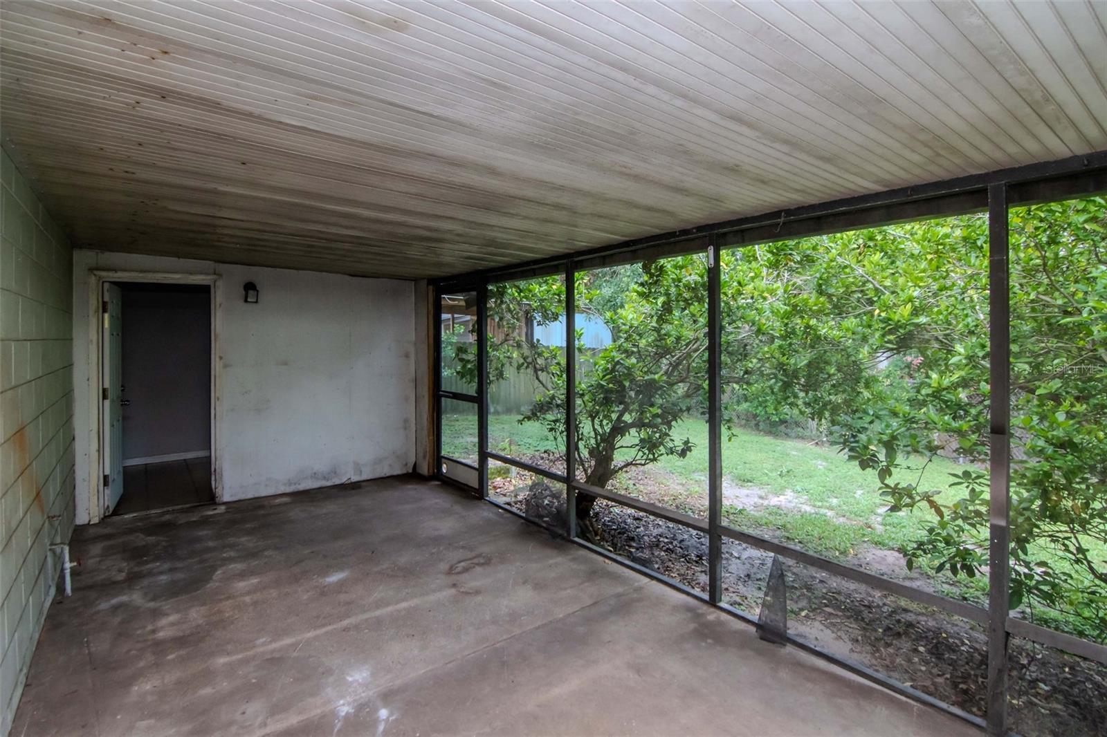 PRESIDENTIAL MANOR UNIT 2B - Residential