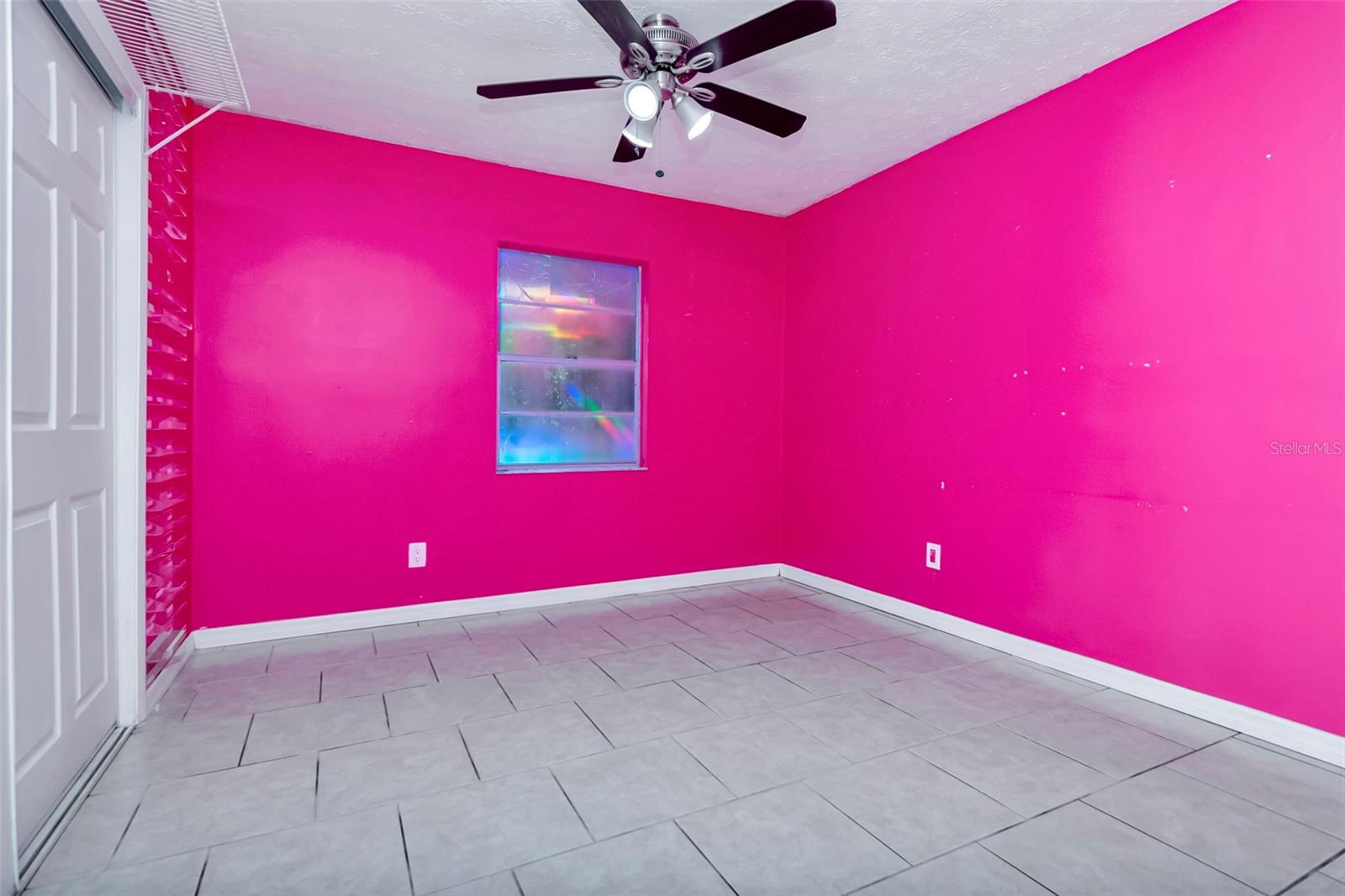 PRESIDENTIAL MANOR UNIT 2B - Residential