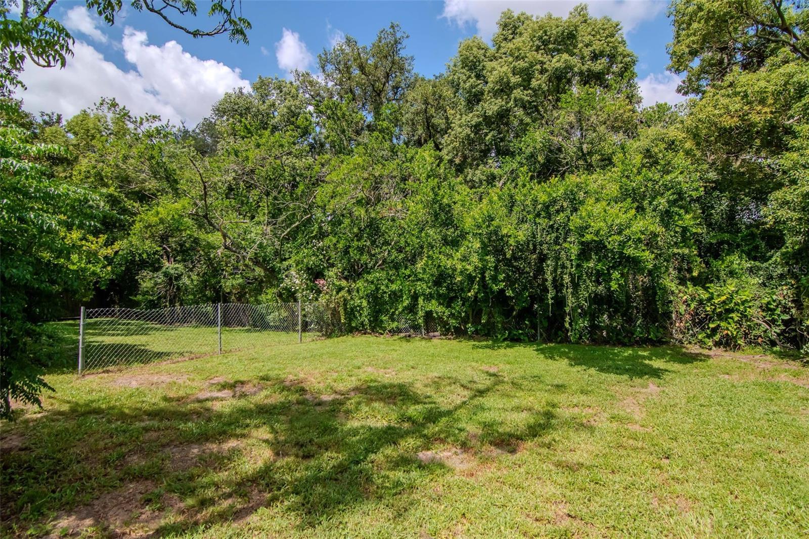 PRESIDENTIAL MANOR UNIT 2B - Residential