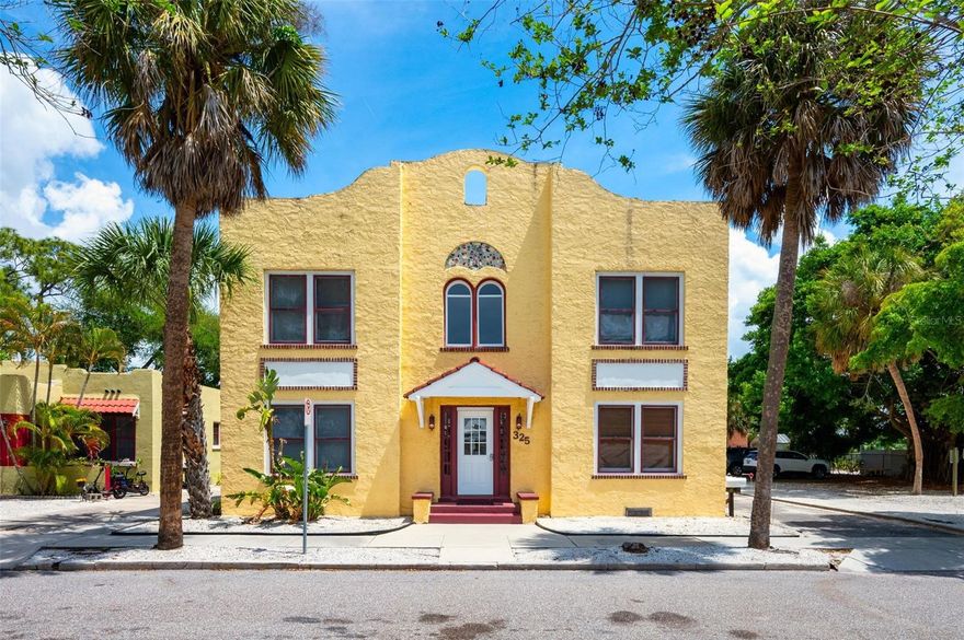 CHARMING 1 BEDROOM, 1 BATHROOM 1925 SPANISH MEDITERRANEAN HOME LOCATED IN THE HIGHLY SOUGHT AFTER DOWNTOWN HISTORIC NEIGHBORHOOD OF LAUREL PARK! The unit features beautiful hardwood floors and light, bright natural color paint through-out. The Kitchen has plenty of cabinet and counter space and the bathroom comes with a shower tub combo and updated vanity. The washer and dryer are located inside for your convenience. All of this is located right down the street from all of downtown Sarasota's hotspots, main street shopping, restaurants, entertainment and Sarasota's gorgeous beaches. Call to set up your private showing today!
