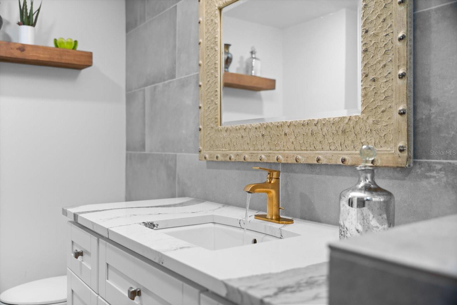 PLAZA GARDENS - Residential Lease