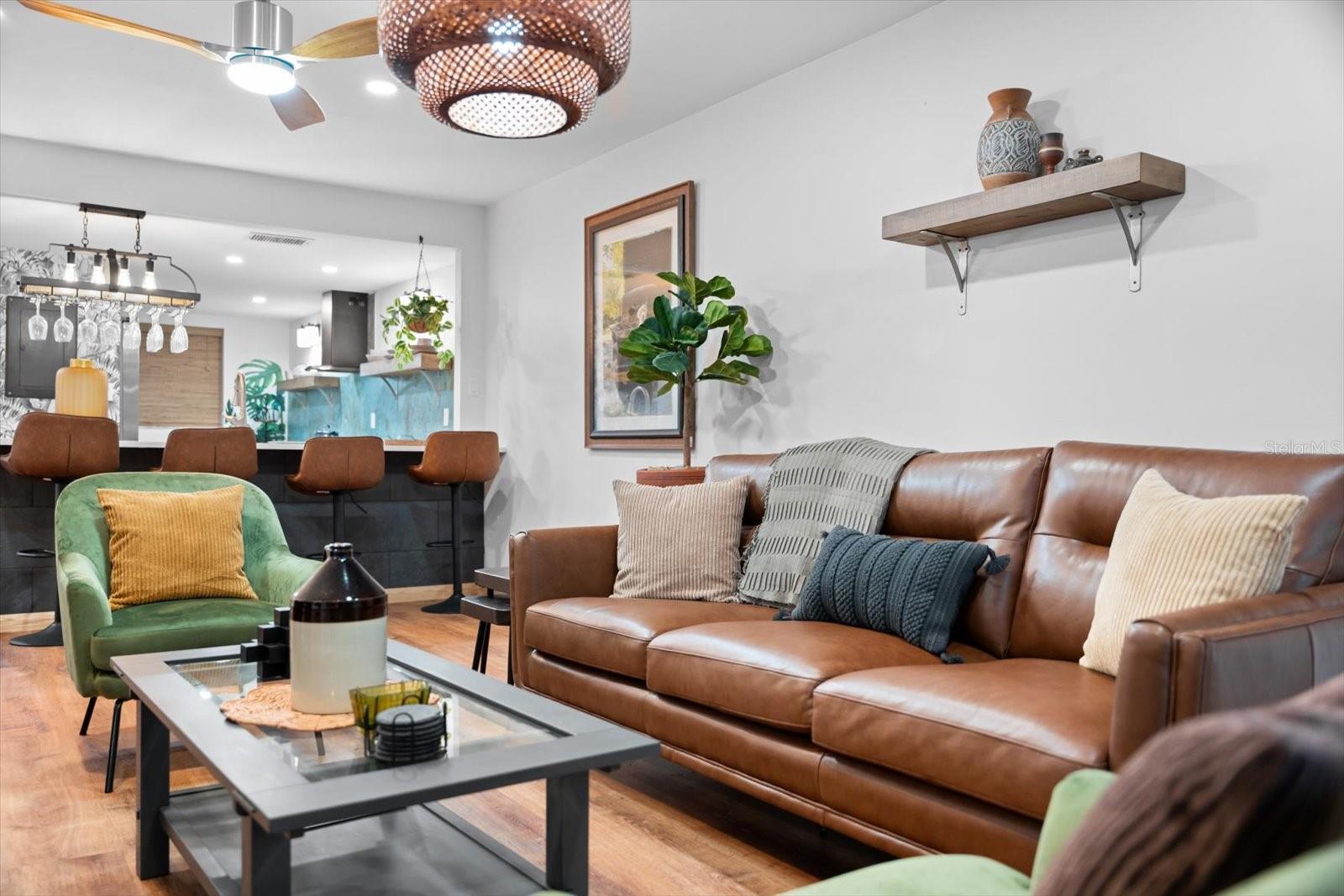 PLAZA GARDENS - Residential Lease