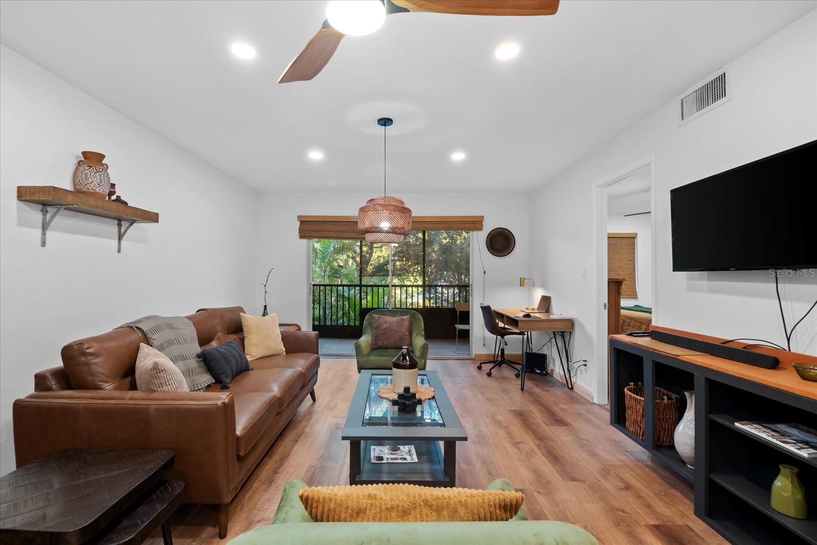 PLAZA GARDENS - Residential Lease