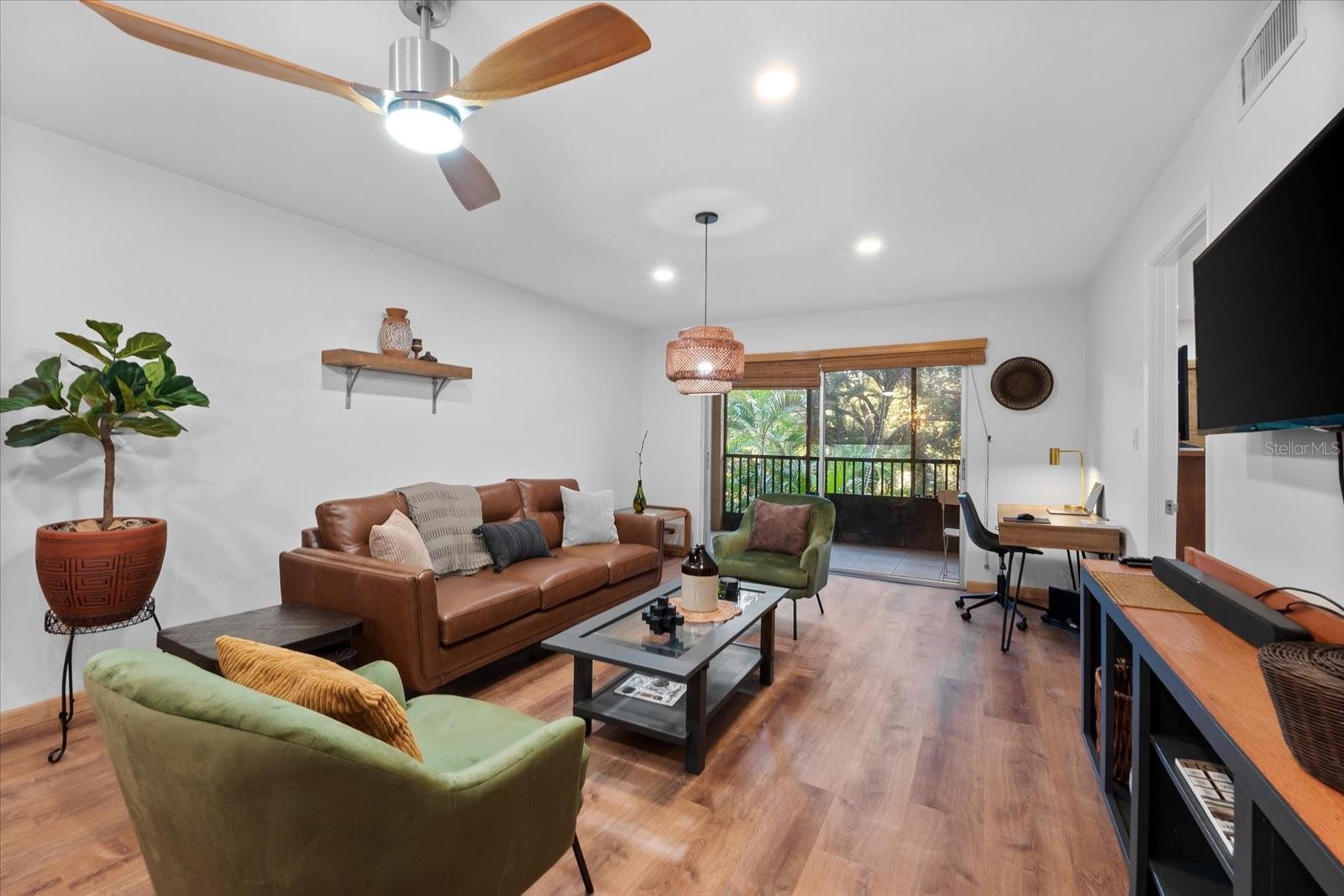 PLAZA GARDENS - Residential Lease