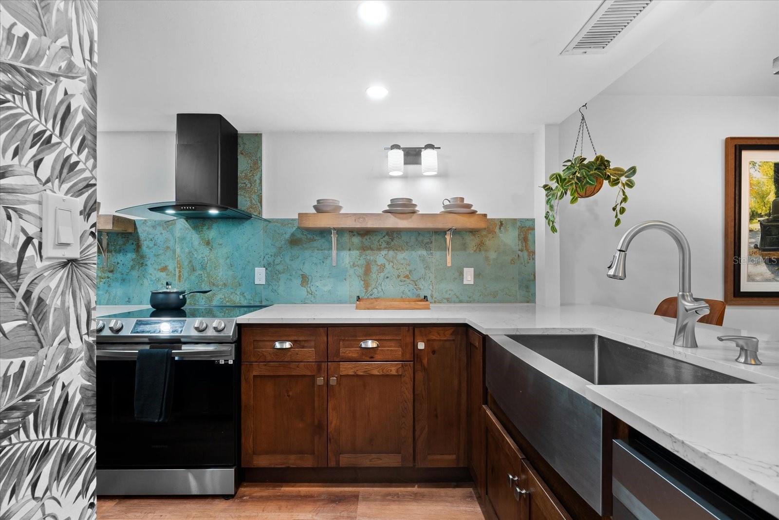 PLAZA GARDENS - Residential Lease