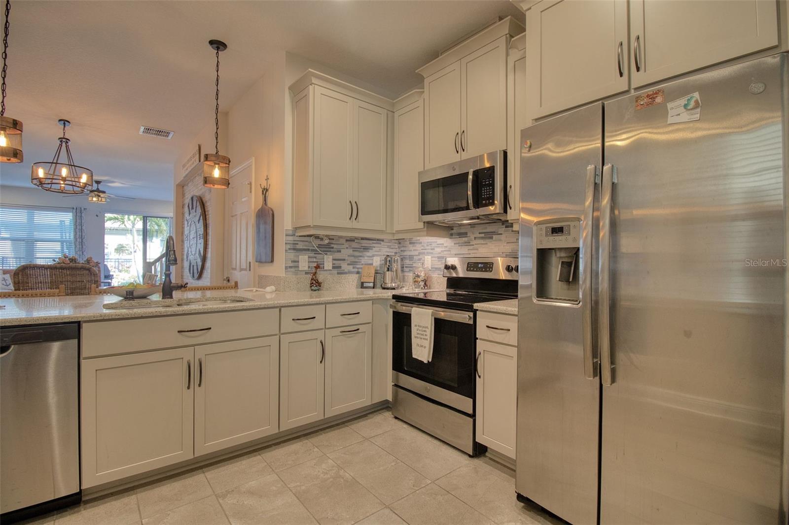 TOWNS AT BELLEAIR GROVE - Residential