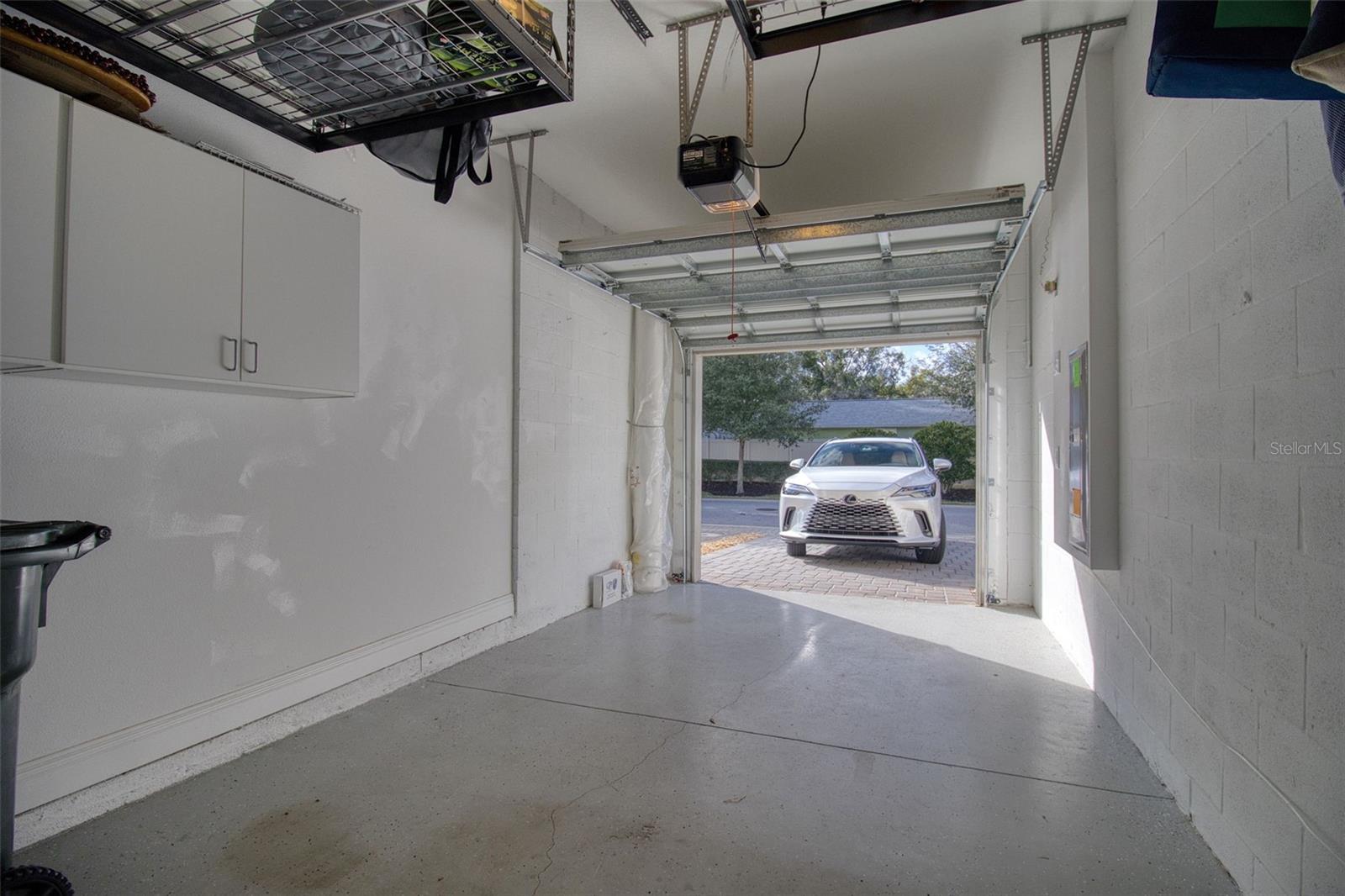 TOWNS AT BELLEAIR GROVE - Residential