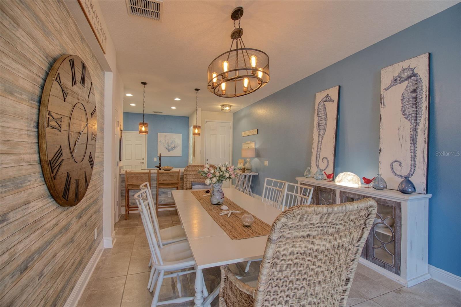 TOWNS AT BELLEAIR GROVE - Residential