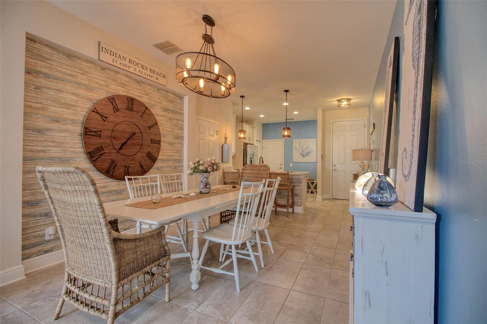 TOWNS AT BELLEAIR GROVE - Residential