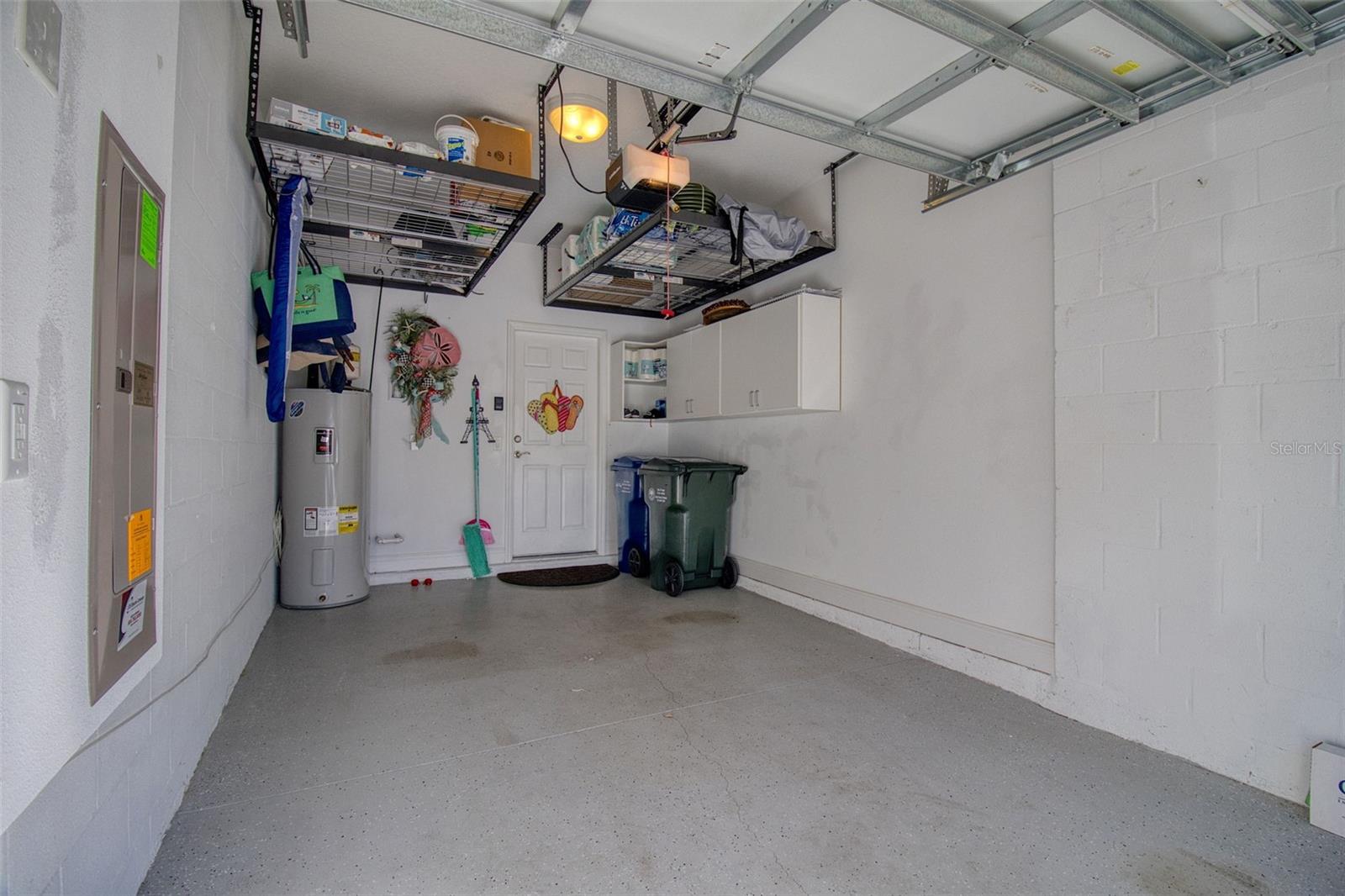 TOWNS AT BELLEAIR GROVE - Residential