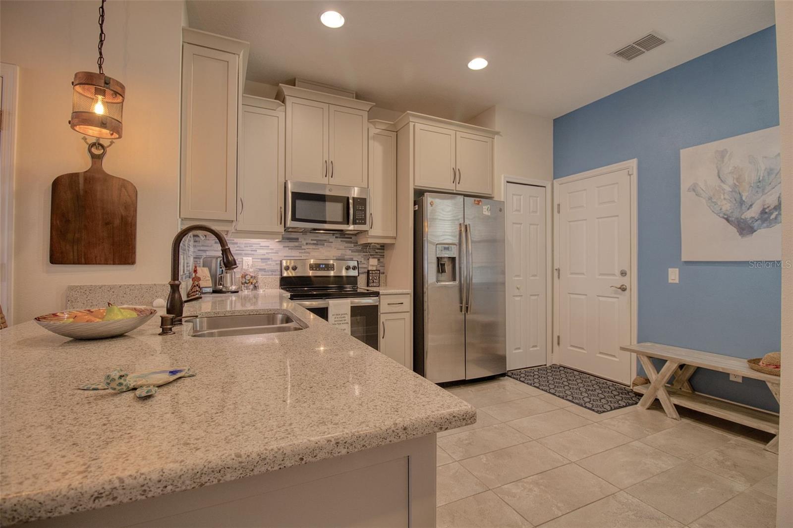 TOWNS AT BELLEAIR GROVE - Residential