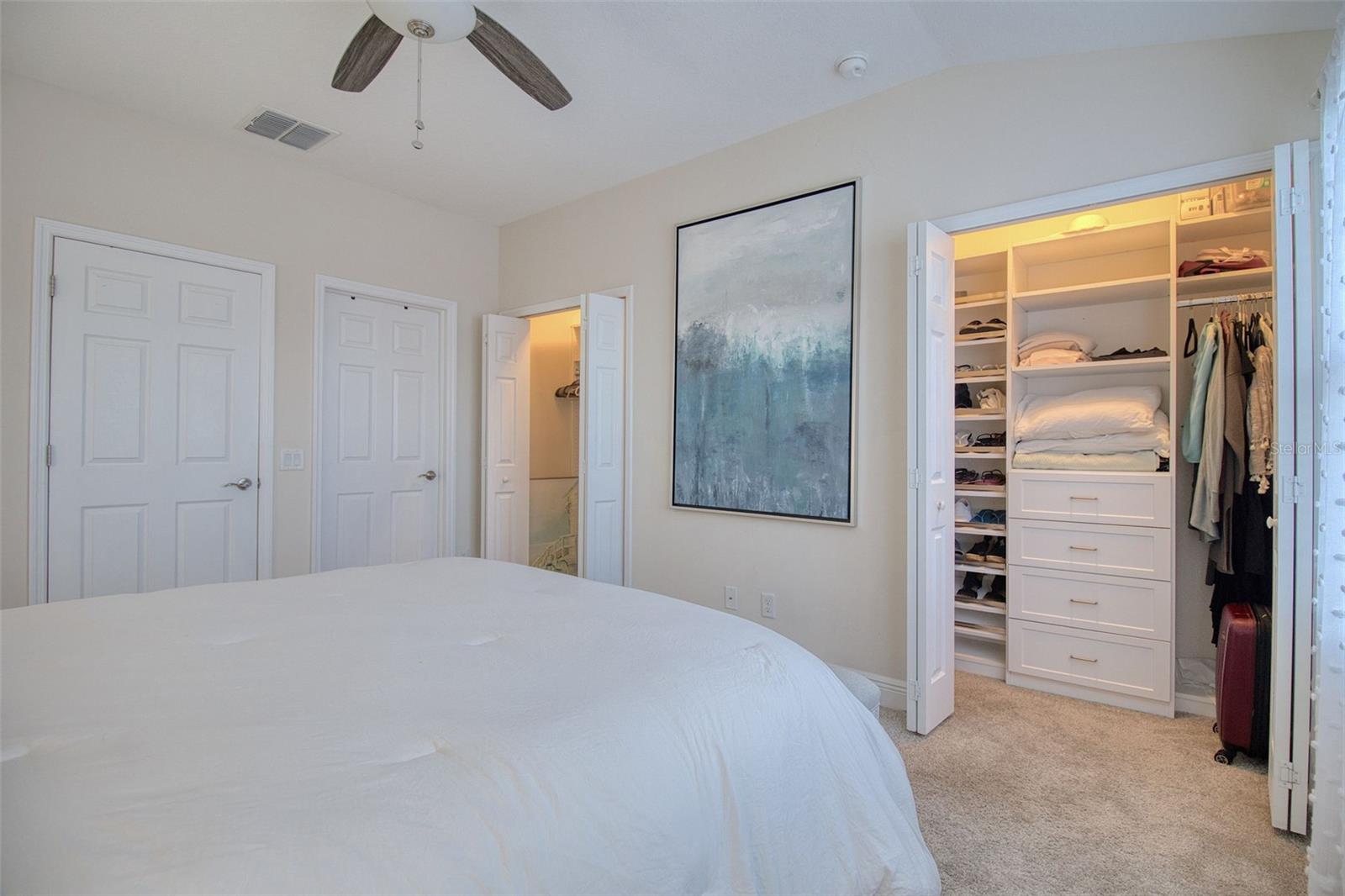 TOWNS AT BELLEAIR GROVE - Residential