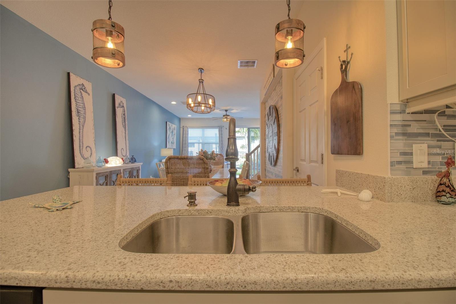 TOWNS AT BELLEAIR GROVE - Residential