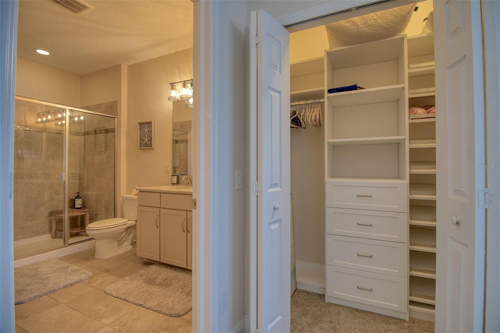 TOWNS AT BELLEAIR GROVE - Residential