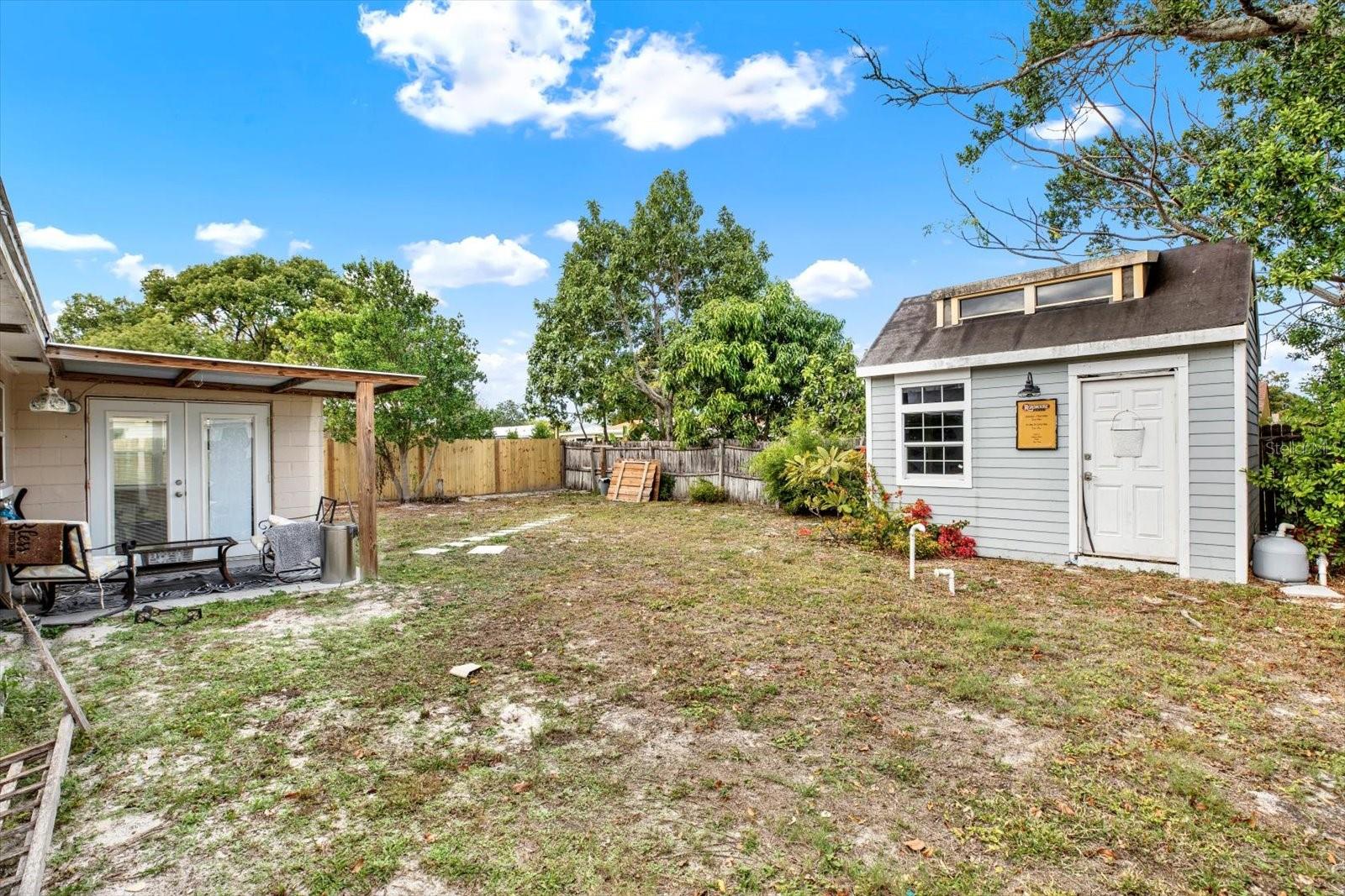 EMBASSY HILLS - Residential